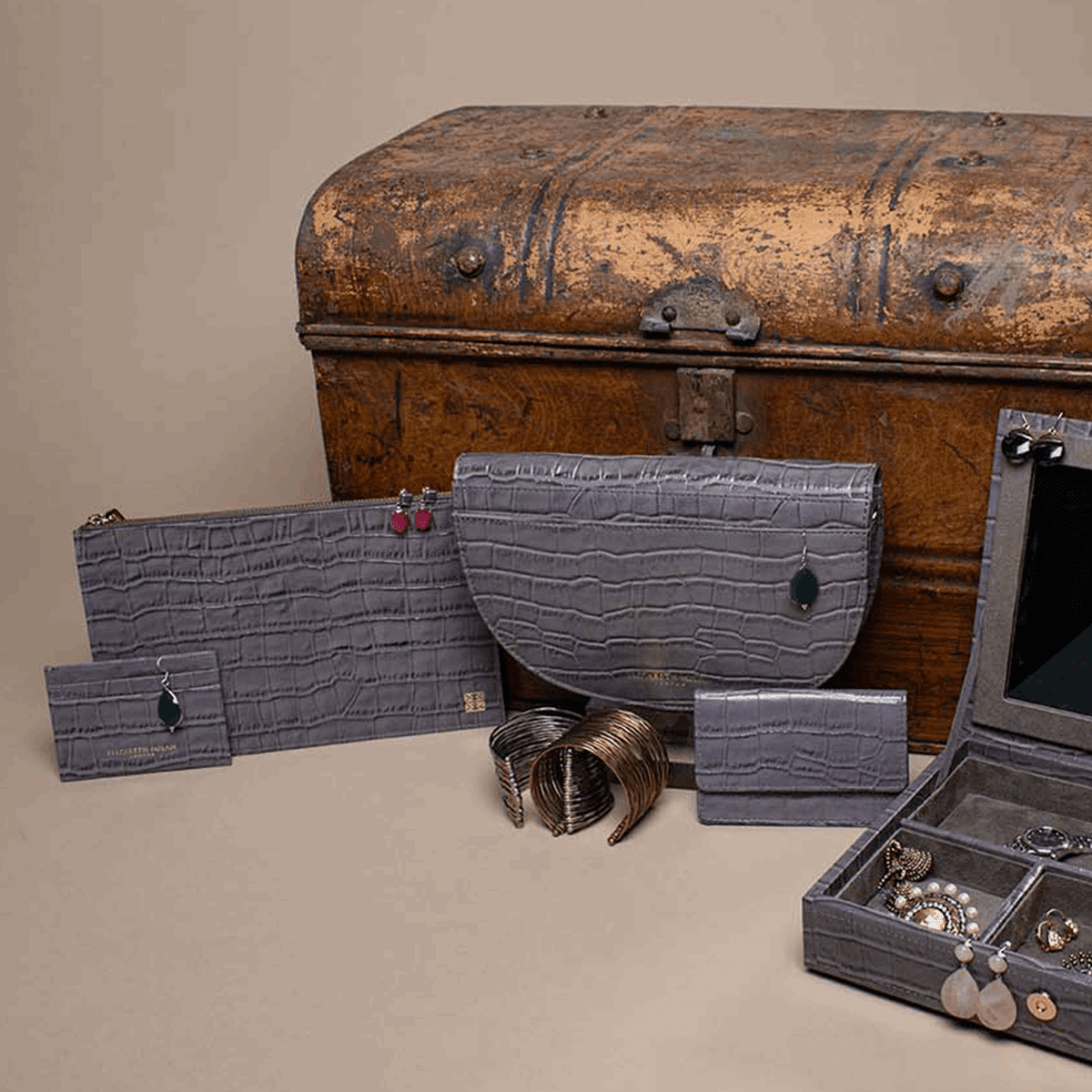 The Madam Cardholder - Elizabeth Milan London